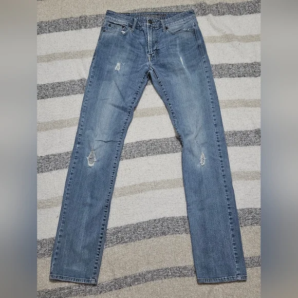 4/$20 American Eagle Outfitters Light Blue Straight Leg Jeans - Picture 9 of 9